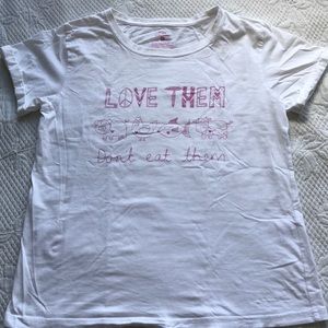 Limited edition:Vegan Love Them Don’t Eat Them tee